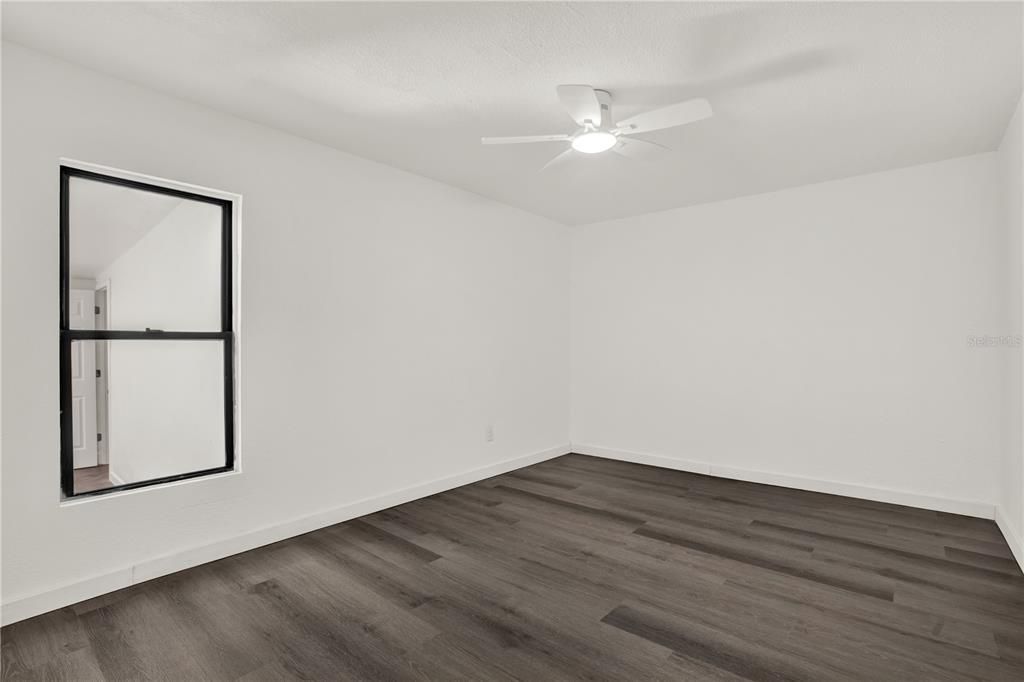 待售: $420,000 (4 贝兹, 2 浴室, 1708 平方英尺)