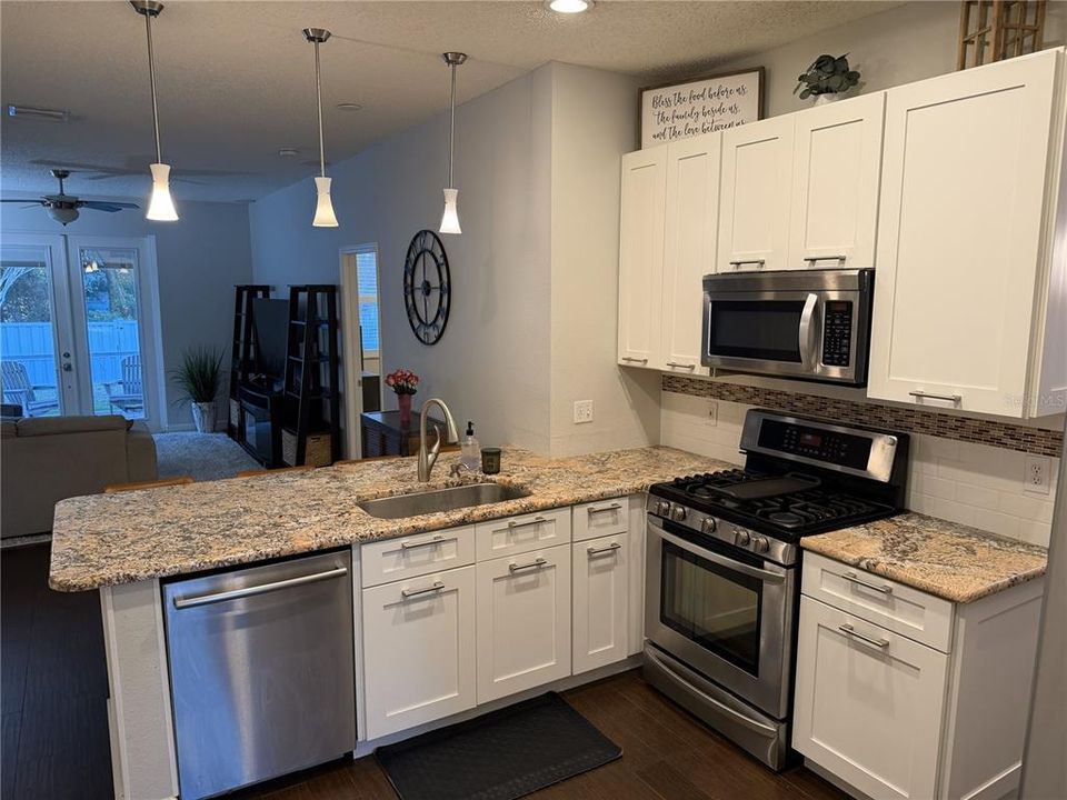 For Sale: $479,990 (3 beds, 2 baths, 1516 Square Feet)