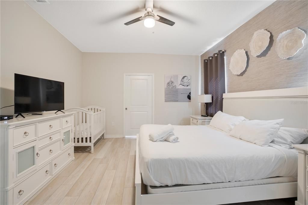 待售: $790,000 (9 贝兹, 6 浴室, 4399 平方英尺)