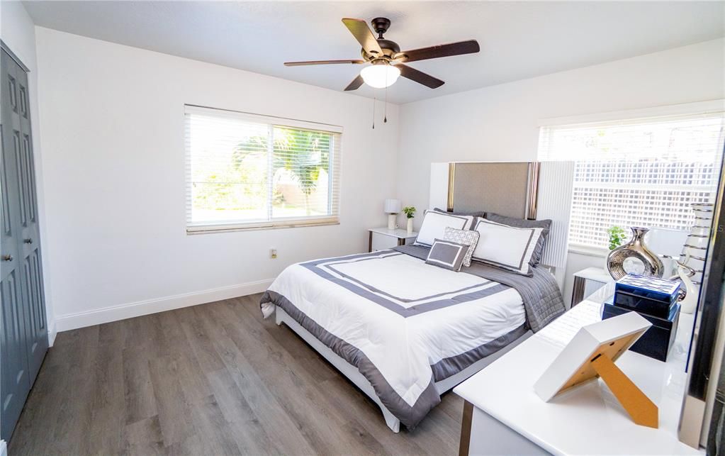 En Venta: $549,900 (4 camas, 2 baños, 1742 Pies cuadrados)