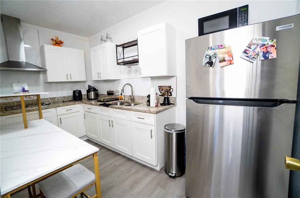 En Venta: $549,900 (4 camas, 2 baños, 1742 Pies cuadrados)