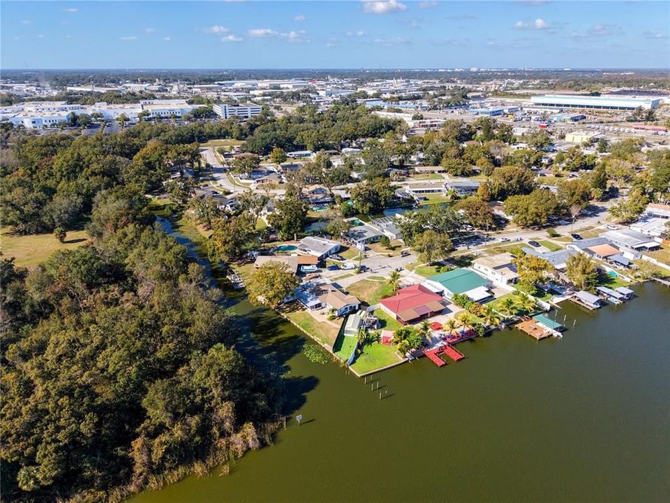 En Venta: $549,900 (4 camas, 2 baños, 1742 Pies cuadrados)