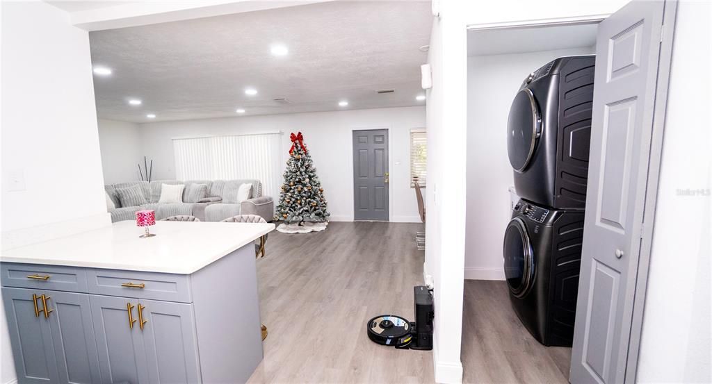 En Venta: $549,900 (4 camas, 2 baños, 1742 Pies cuadrados)