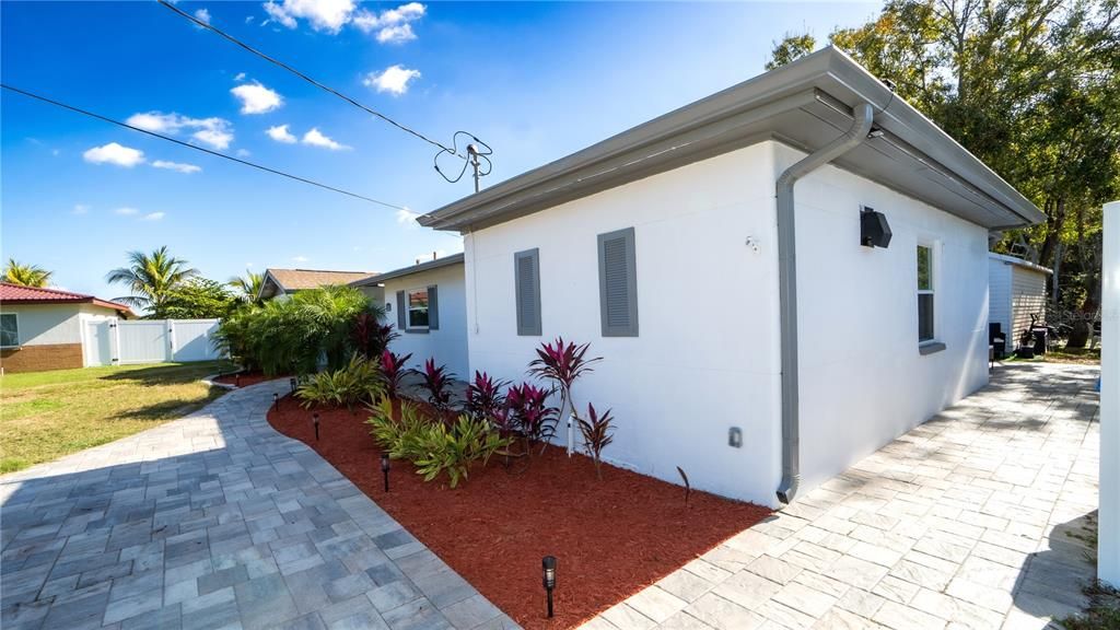 En Venta: $549,900 (4 camas, 2 baños, 1742 Pies cuadrados)