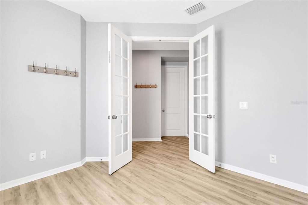 For Sale: $595,500 (4 beds, 3 baths, 2932 Square Feet)