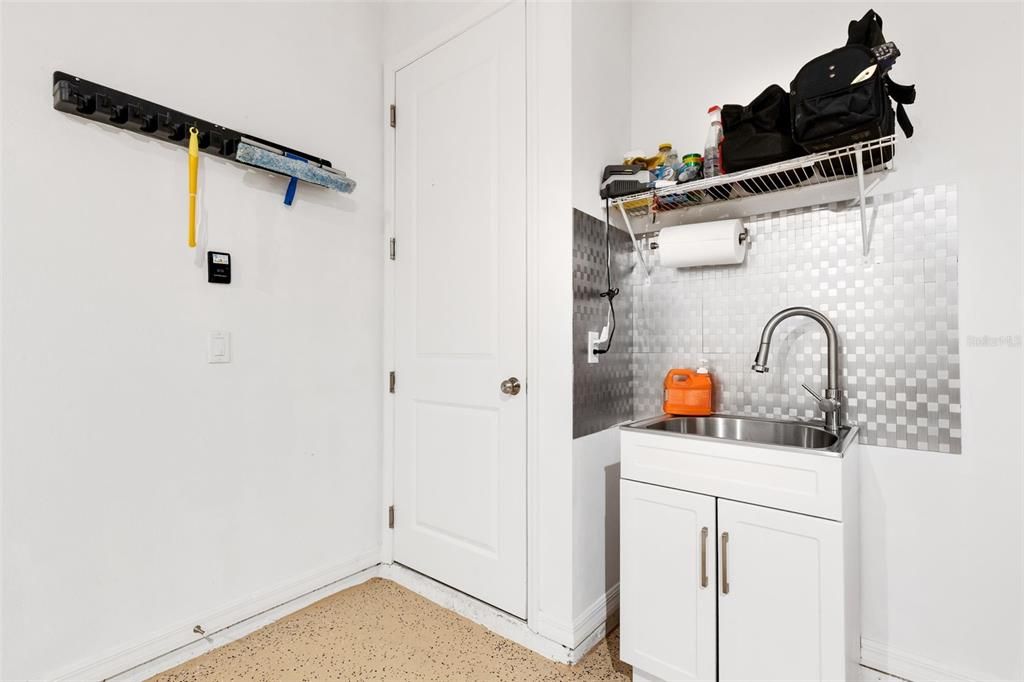 For Sale: $595,500 (4 beds, 3 baths, 2932 Square Feet)