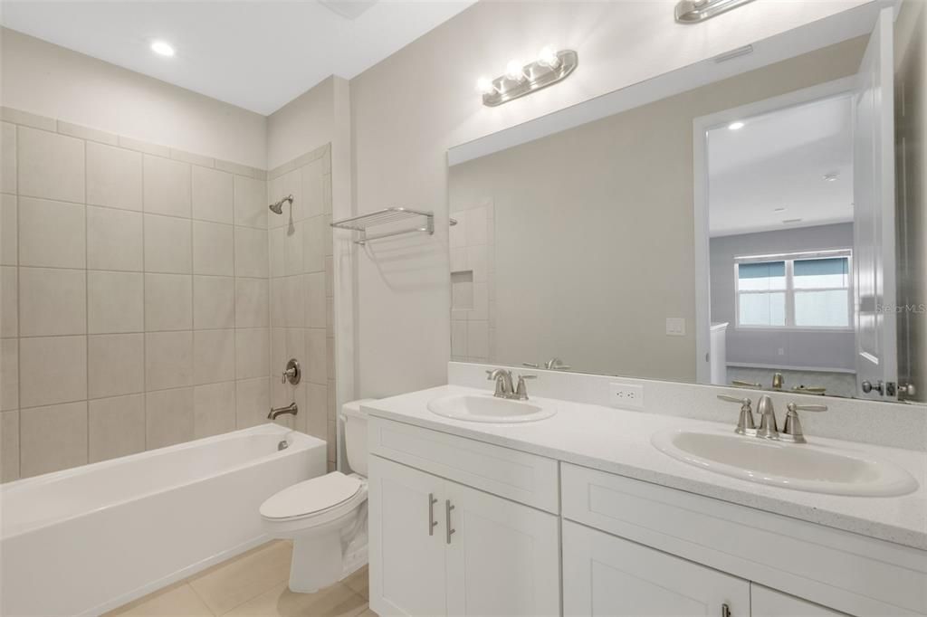 For Sale: $595,500 (4 beds, 3 baths, 2932 Square Feet)