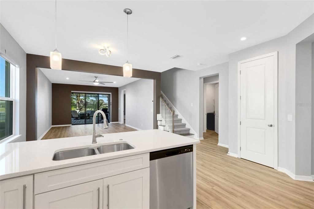 For Sale: $595,500 (4 beds, 3 baths, 2932 Square Feet)