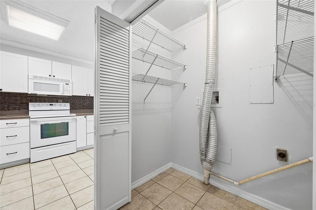 For Sale: $260,000 (3 beds, 2 baths, 1233 Square Feet)