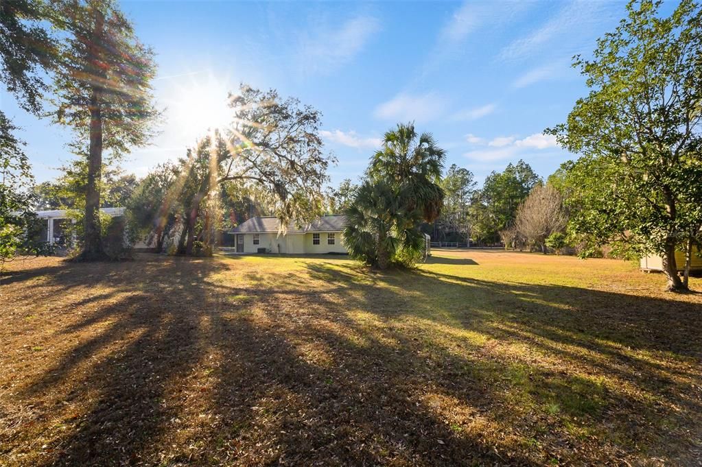 For Sale: $260,000 (3 beds, 2 baths, 1233 Square Feet)