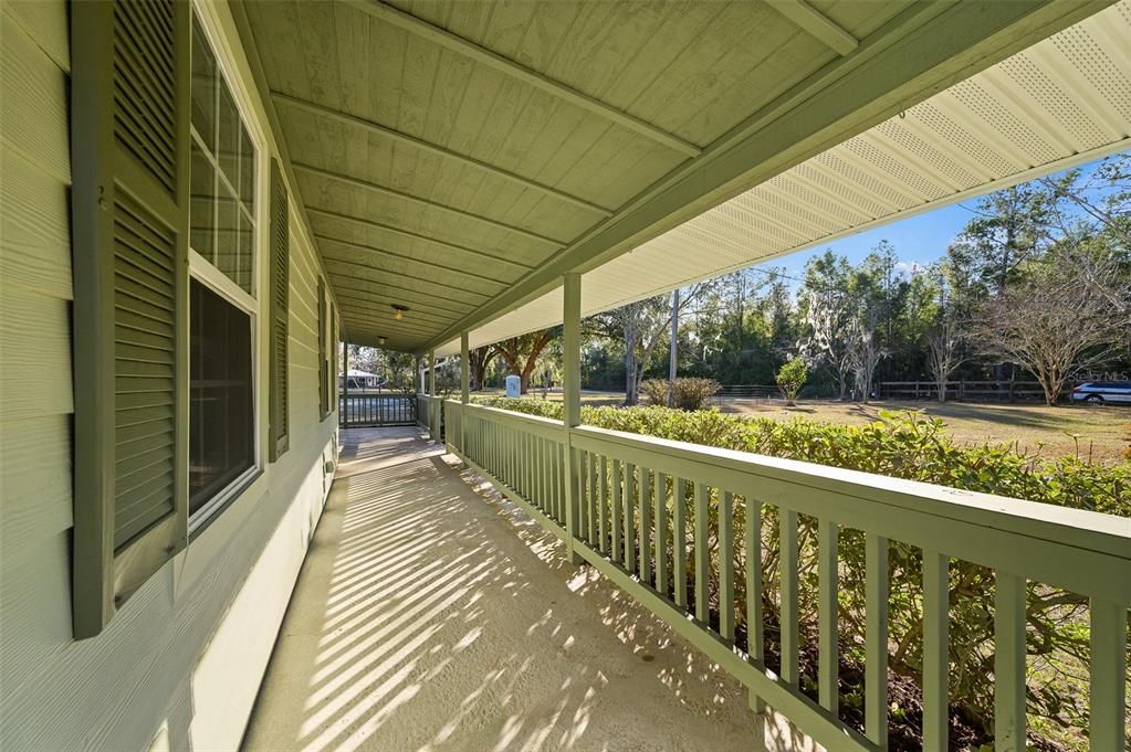 For Sale: $260,000 (3 beds, 2 baths, 1233 Square Feet)