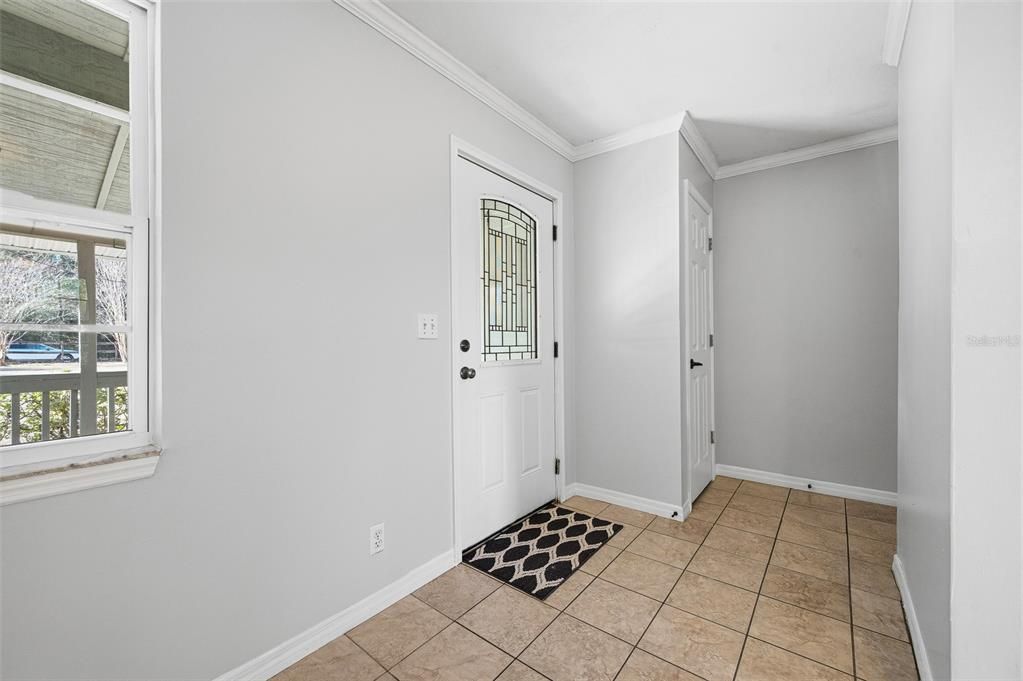 For Sale: $260,000 (3 beds, 2 baths, 1233 Square Feet)