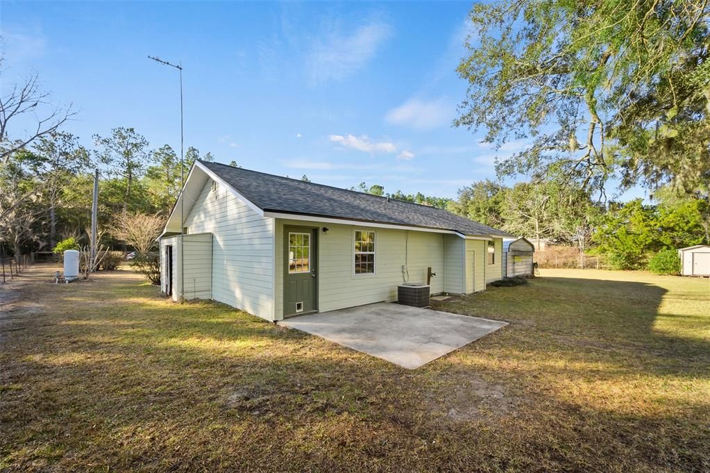 For Sale: $260,000 (3 beds, 2 baths, 1233 Square Feet)