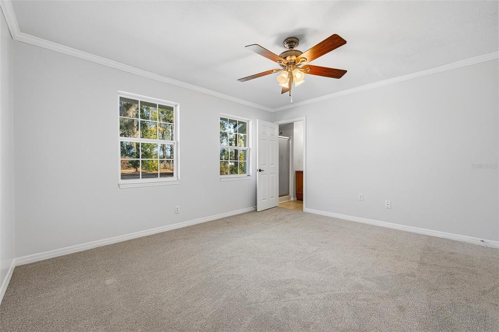 For Sale: $260,000 (3 beds, 2 baths, 1233 Square Feet)