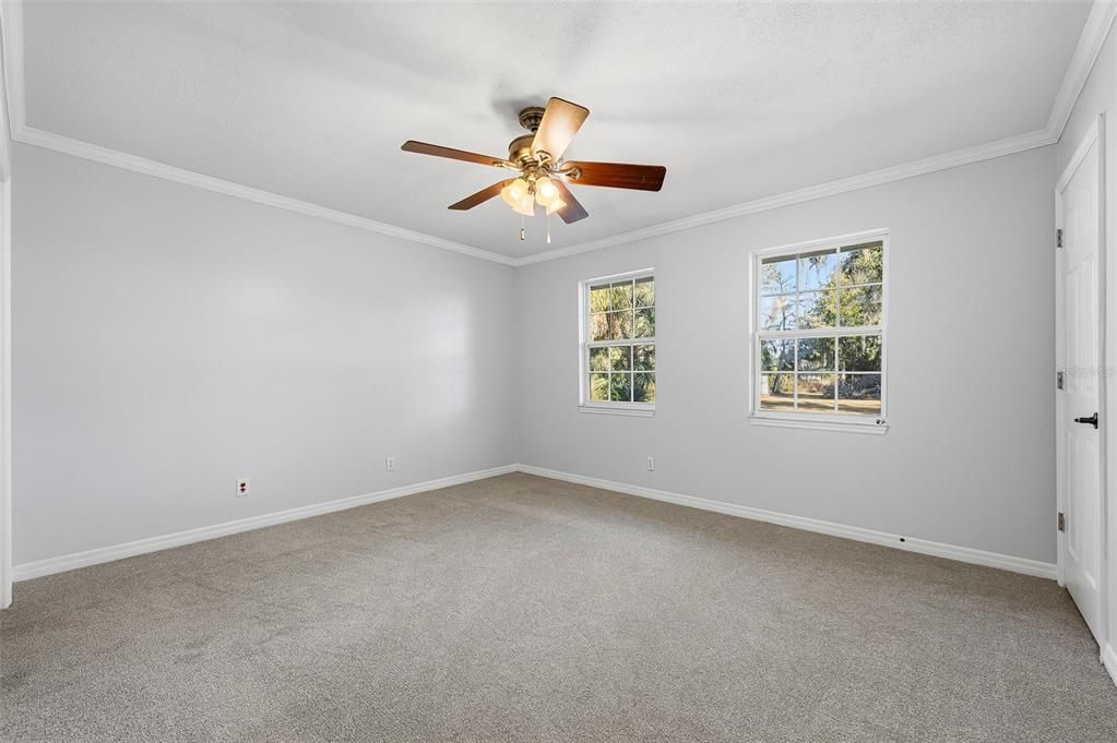 For Sale: $260,000 (3 beds, 2 baths, 1233 Square Feet)