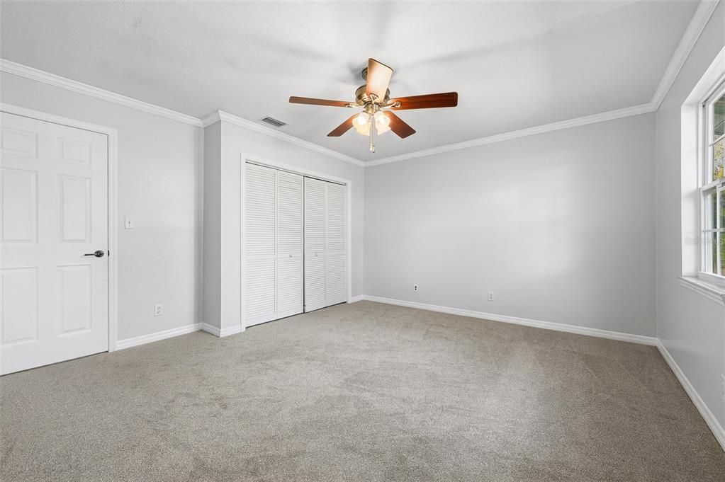 For Sale: $260,000 (3 beds, 2 baths, 1233 Square Feet)
