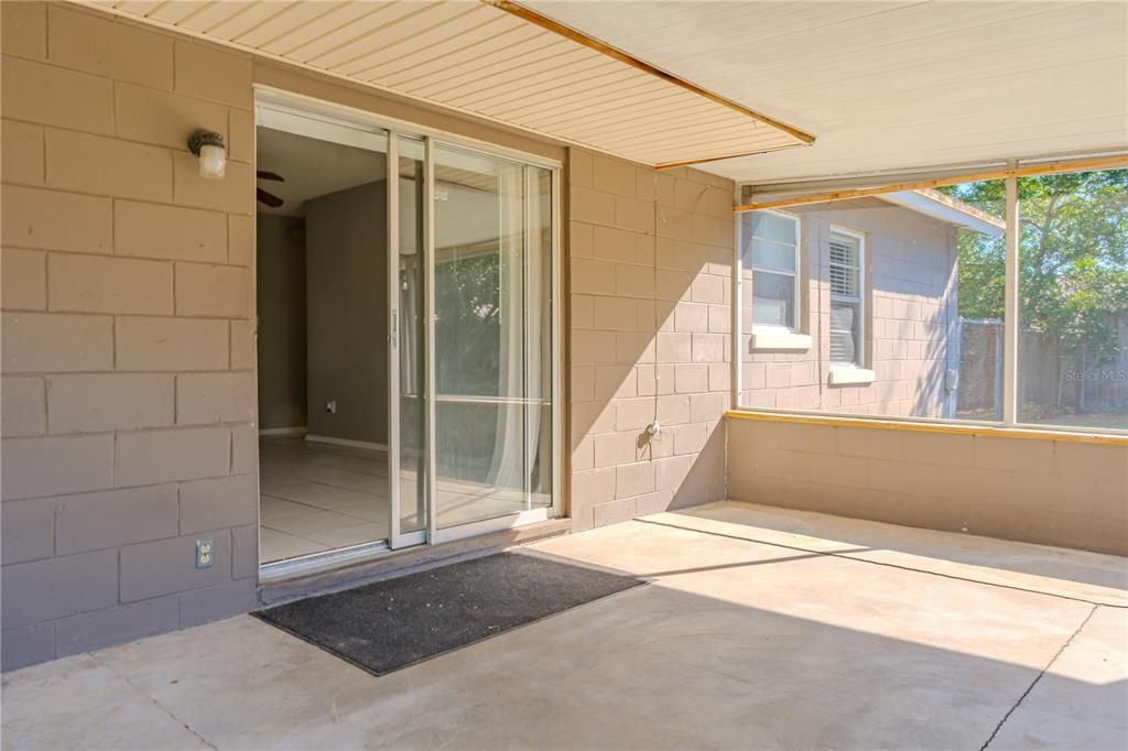 For Rent: $2,199 (3 beds, 2 baths, 1442 Square Feet)