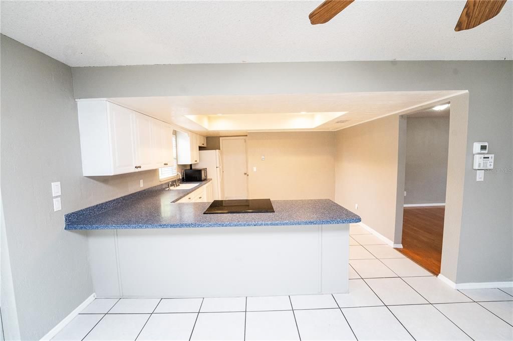 For Rent: $2,199 (3 beds, 2 baths, 1442 Square Feet)