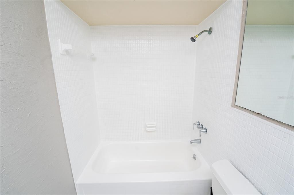 For Rent: $2,199 (3 beds, 2 baths, 1442 Square Feet)