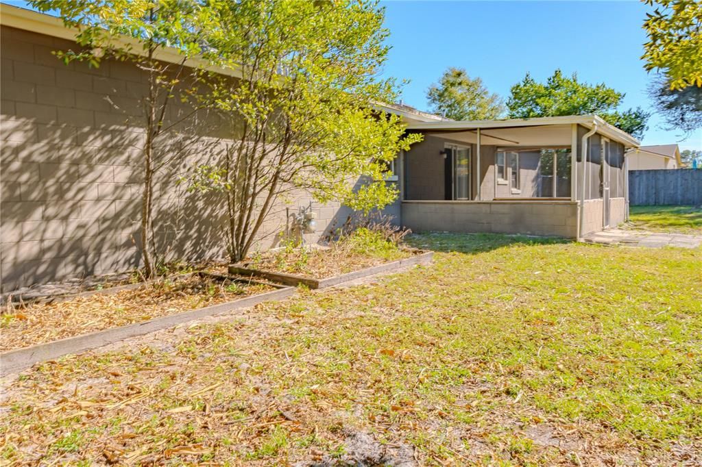 For Rent: $2,199 (3 beds, 2 baths, 1442 Square Feet)