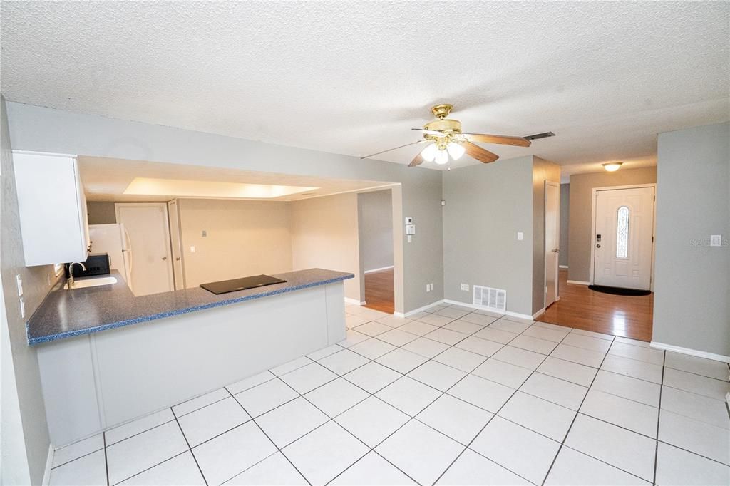 For Rent: $2,199 (3 beds, 2 baths, 1442 Square Feet)