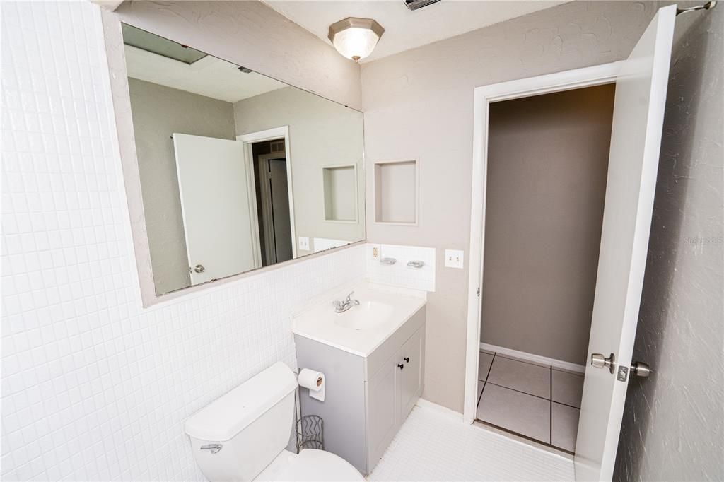 For Rent: $2,199 (3 beds, 2 baths, 1442 Square Feet)