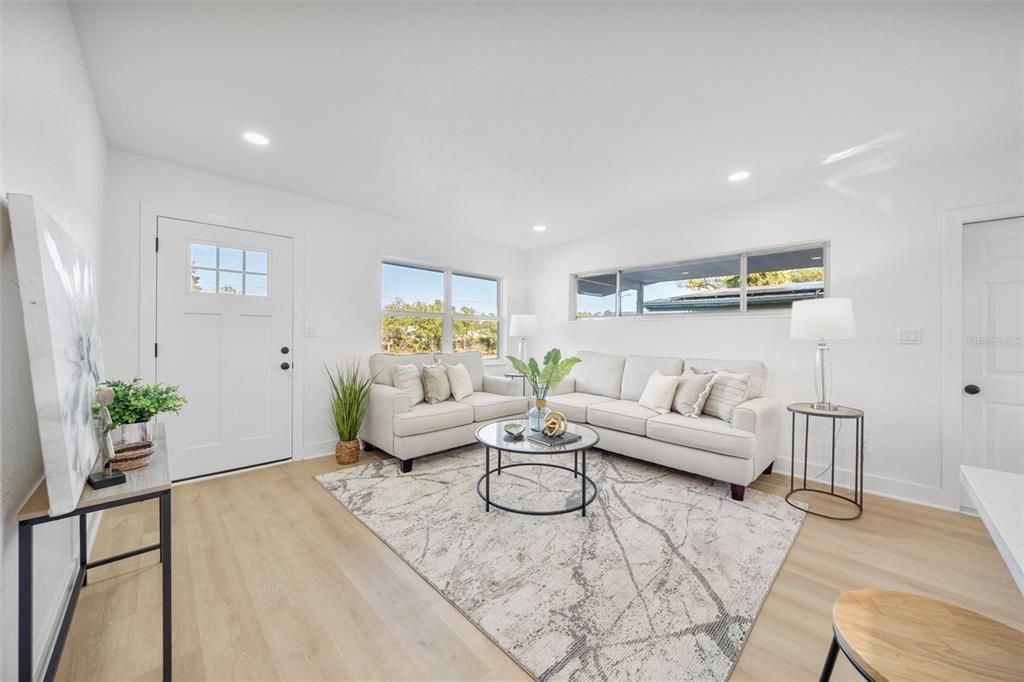 En Venta: $375,000 (3 camas, 1 baños, 1032 Pies cuadrados)