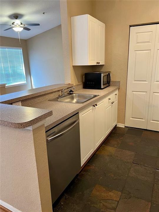 For Rent: $1,795 (3 beds, 2 baths, 1266 Square Feet)