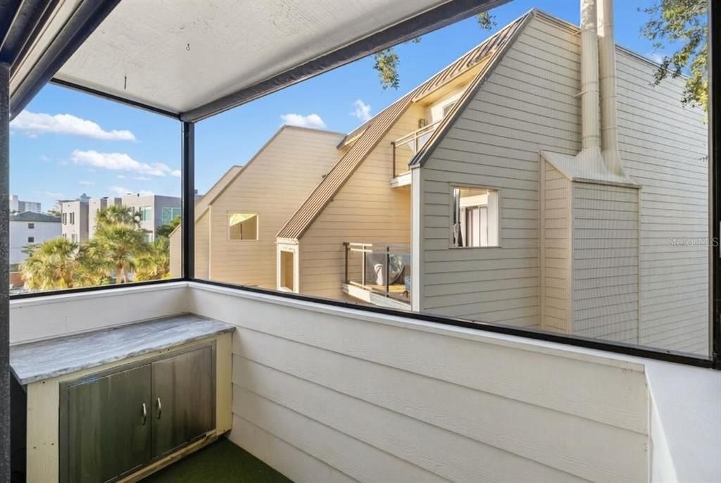 For Sale: $519,000 (2 beds, 2 baths, 1264 Square Feet)