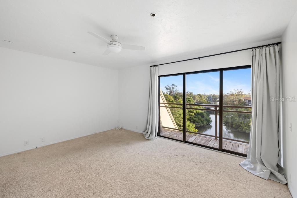 For Sale: $519,000 (2 beds, 2 baths, 1264 Square Feet)