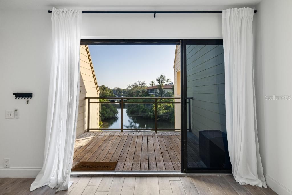 For Sale: $519,000 (2 beds, 2 baths, 1264 Square Feet)