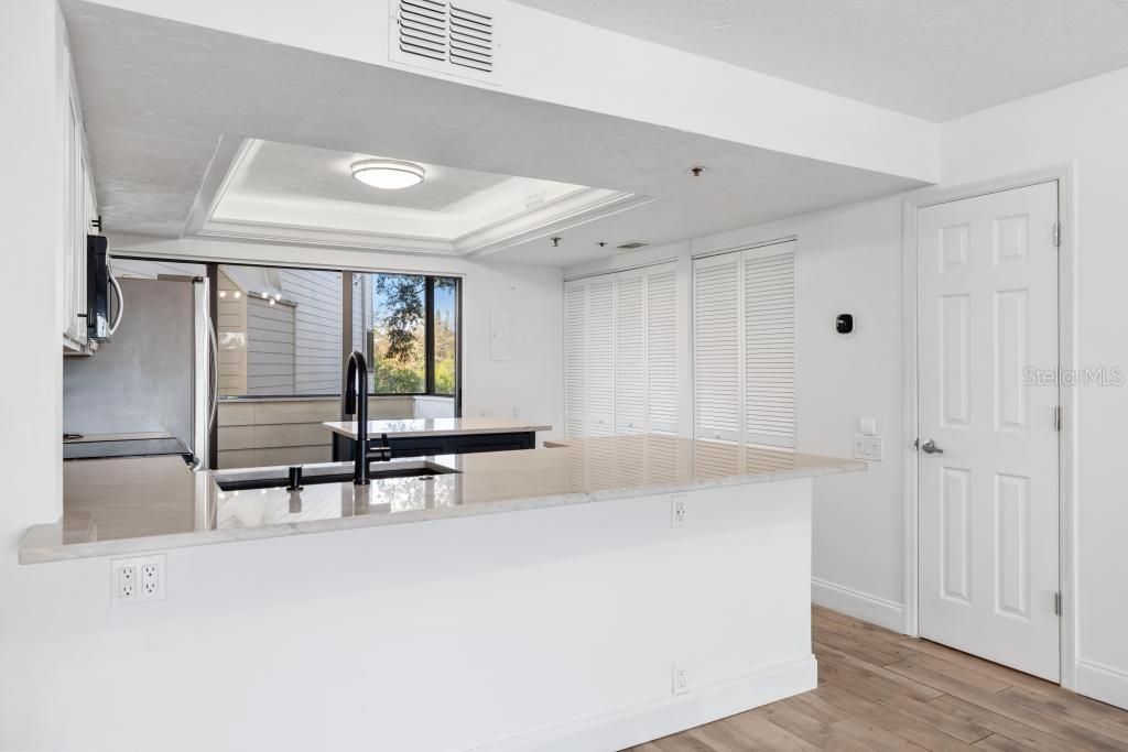 For Sale: $519,000 (2 beds, 2 baths, 1264 Square Feet)