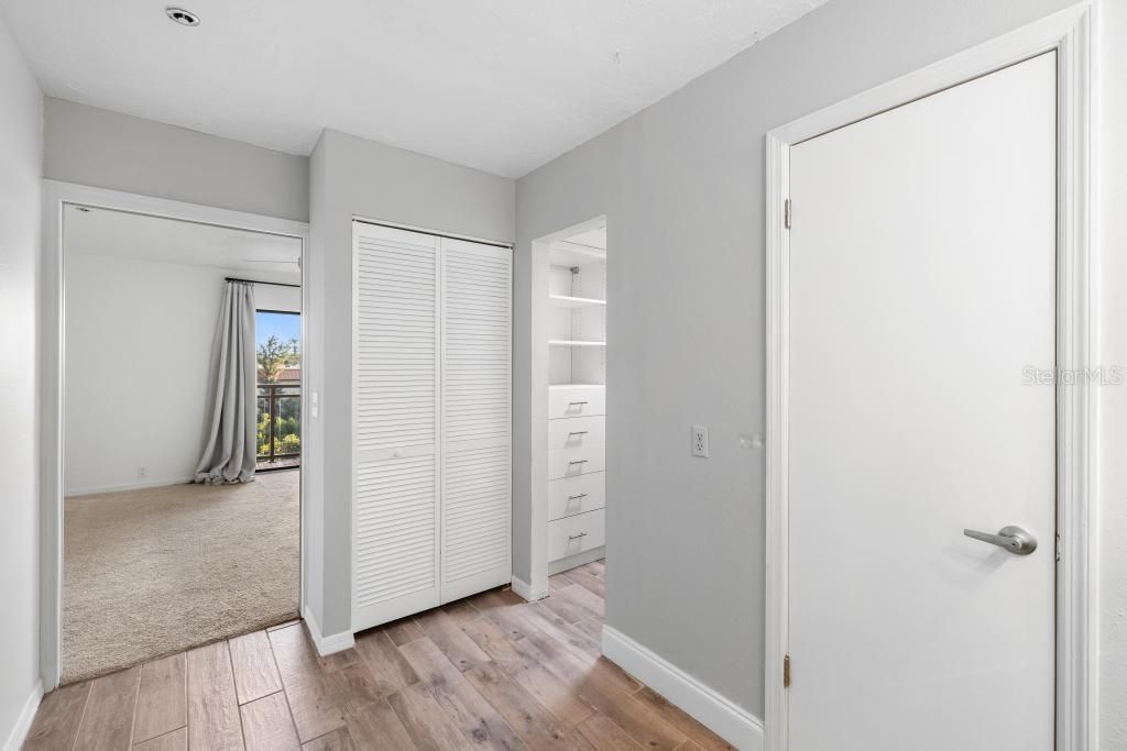 For Sale: $519,000 (2 beds, 2 baths, 1264 Square Feet)