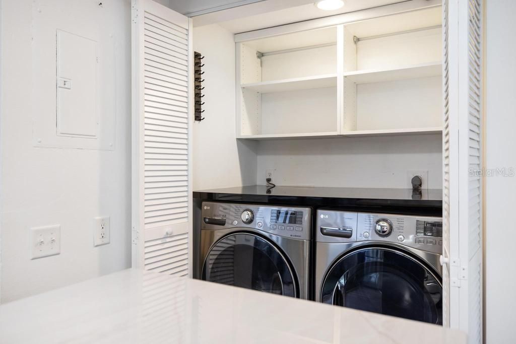 For Sale: $519,000 (2 beds, 2 baths, 1264 Square Feet)