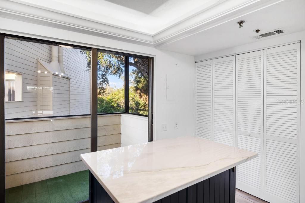 For Sale: $519,000 (2 beds, 2 baths, 1264 Square Feet)