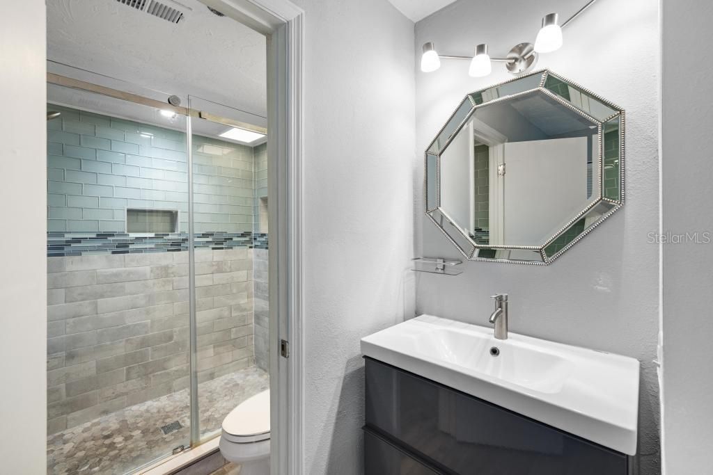 For Sale: $519,000 (2 beds, 2 baths, 1264 Square Feet)