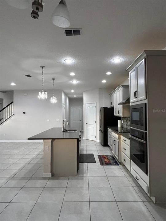 В аренду: $3,300 (4 спален, 3 ванн, 2883 Квадратных фут)