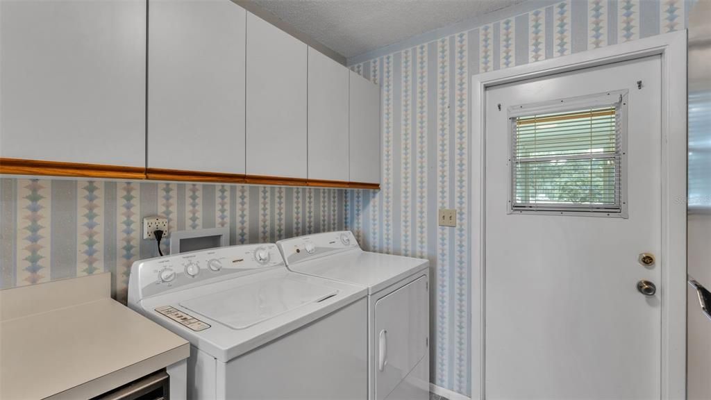 Activo con contrato: $143,000 (2 camas, 2 baños, 1073 Pies cuadrados)