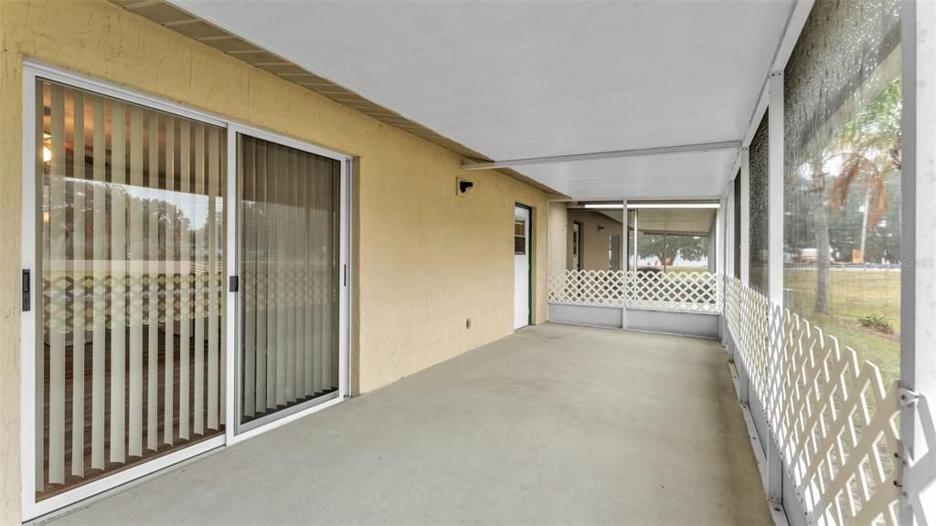 Activo con contrato: $143,000 (2 camas, 2 baños, 1073 Pies cuadrados)
