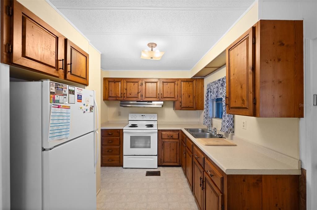 На продажу: $120,000 (2 спален, 2 ванн, 864 Квадратных фут)