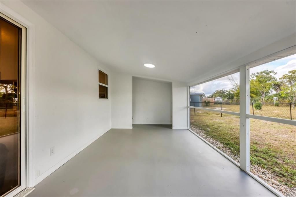 На продажу: $238,888 (3 спален, 1 ванн, 1092 Квадратных фут)