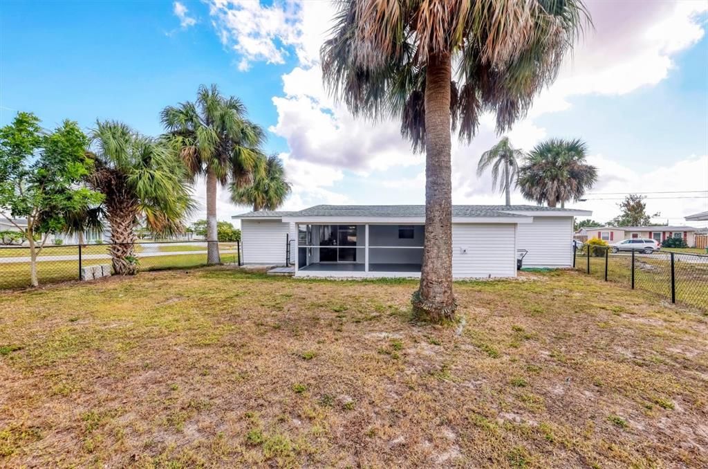 На продажу: $238,888 (3 спален, 1 ванн, 1092 Квадратных фут)