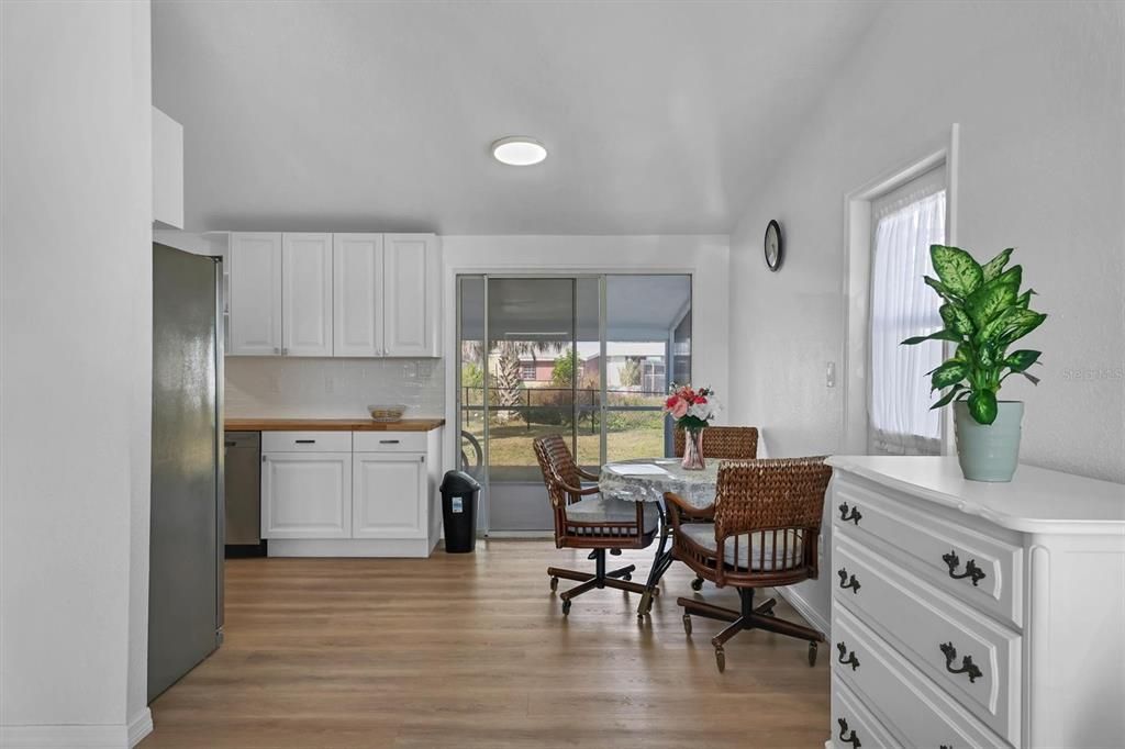 На продажу: $238,888 (3 спален, 1 ванн, 1092 Квадратных фут)