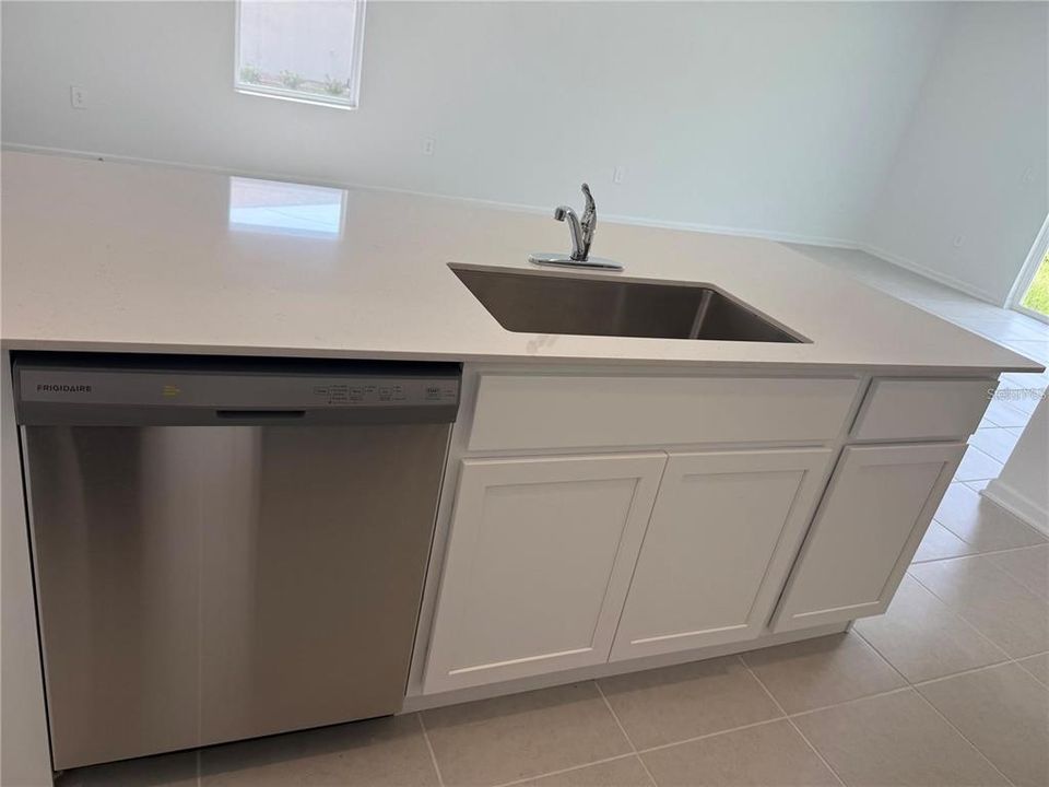 En Renta: $2,500 (6 camas, 3 baños, 2460 Pies cuadrados)