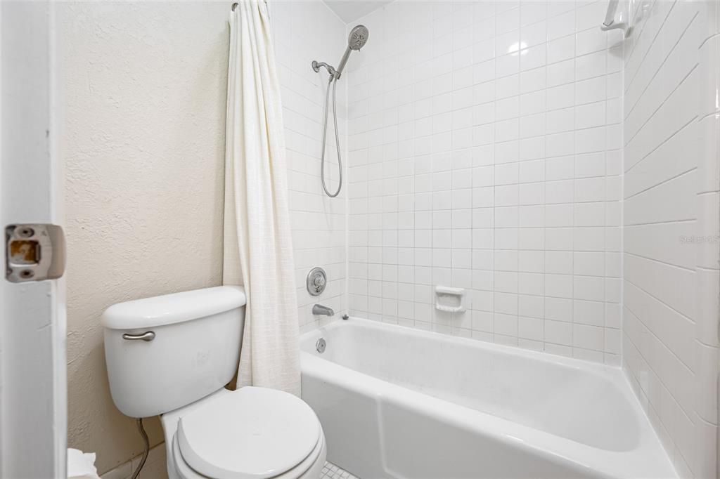 For Sale: $299,000 (3 beds, 2 baths, 1755 Square Feet)