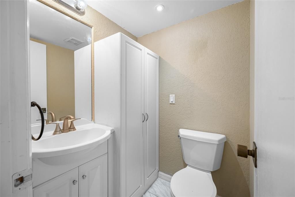 For Sale: $299,000 (3 beds, 2 baths, 1755 Square Feet)