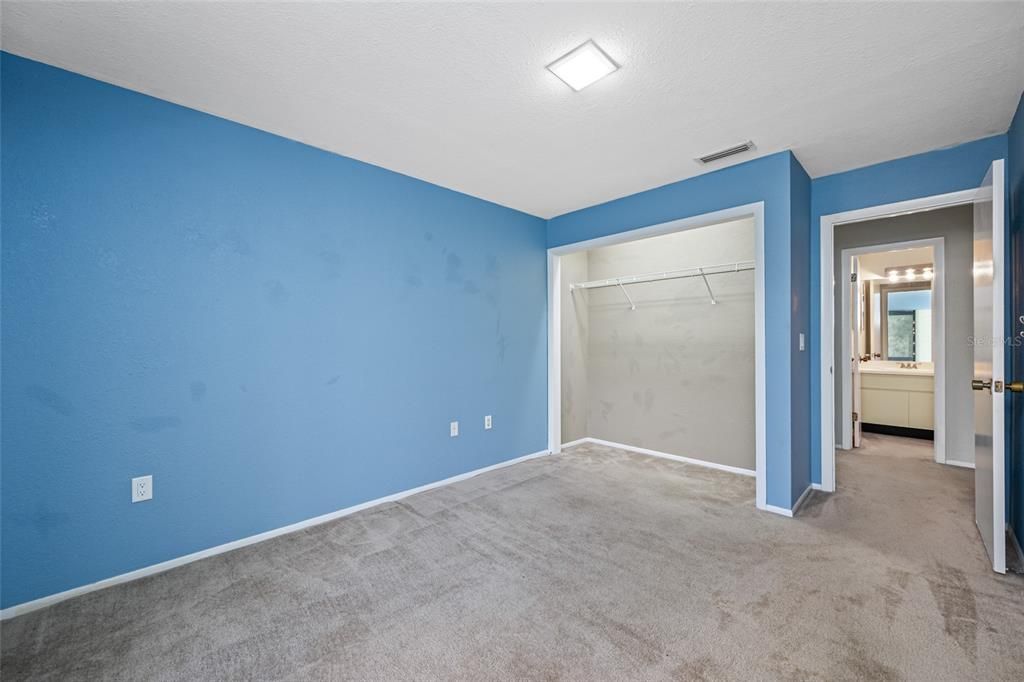 For Sale: $299,000 (3 beds, 2 baths, 1755 Square Feet)