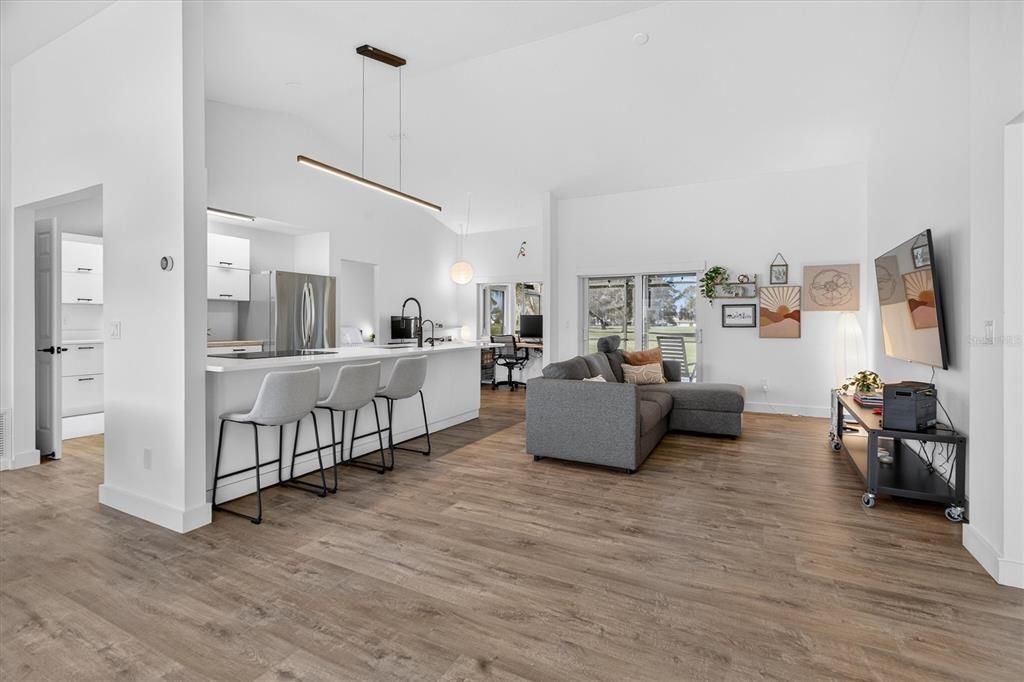 En Venta: $459,900 (3 camas, 2 baños, 1600 Pies cuadrados)