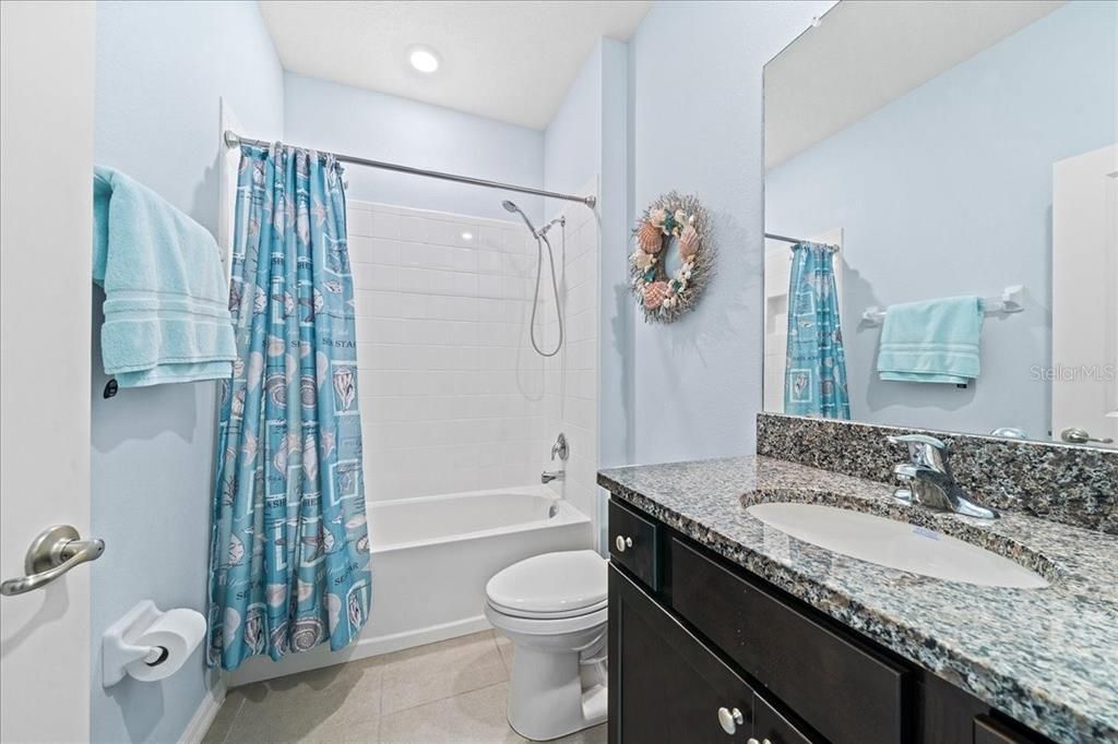 На продажу: $302,000 (3 спален, 2 ванн, 1857 Квадратных фут)