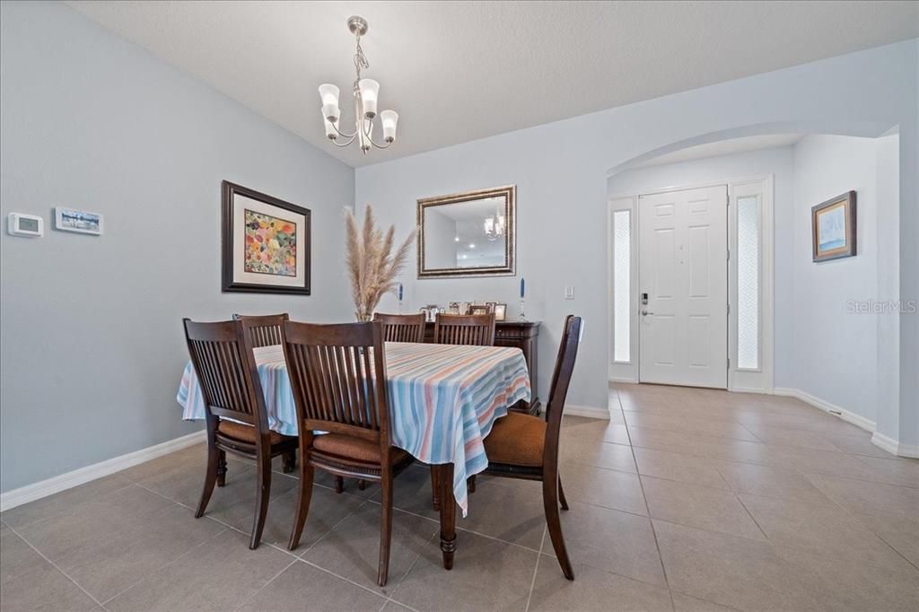 На продажу: $302,000 (3 спален, 2 ванн, 1857 Квадратных фут)